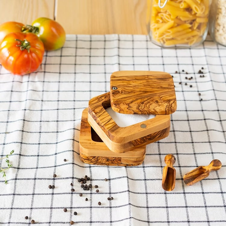 Square salt cellar